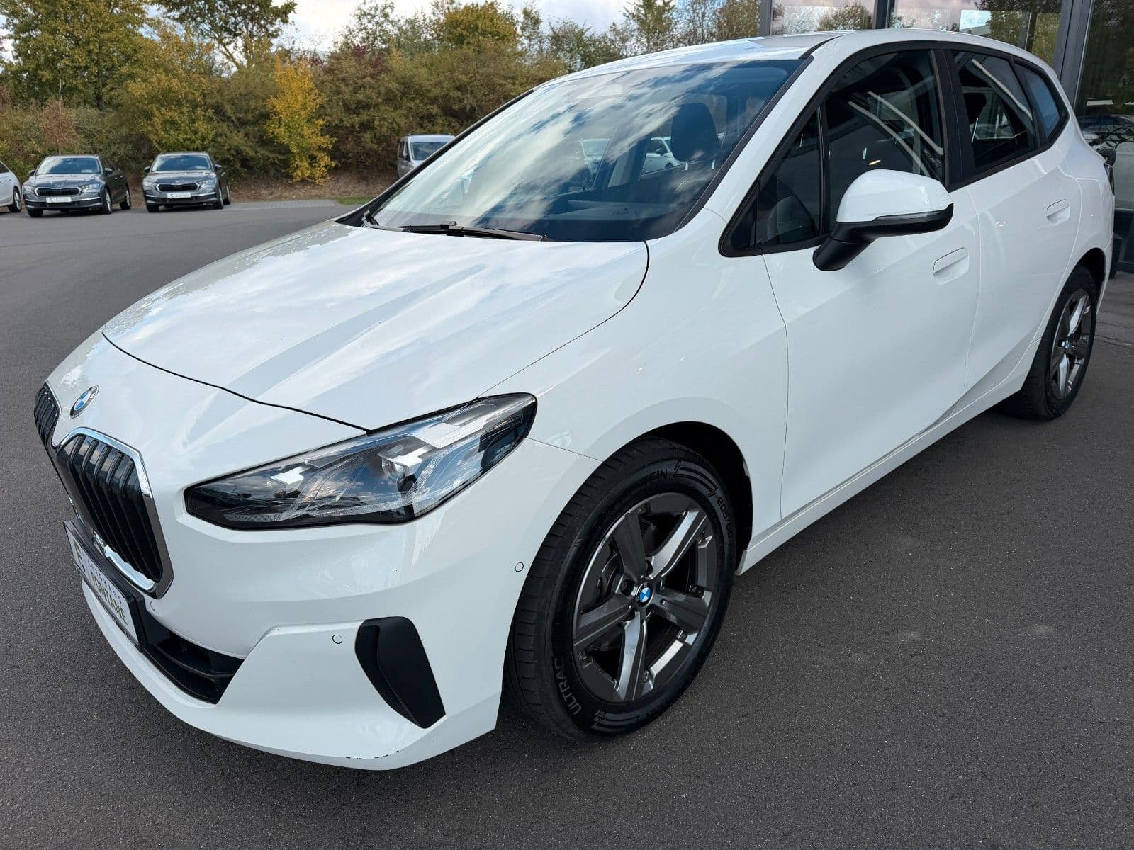 BMW 218 Active Tourer 218d ActiveTourer A/T AHK Kamera Navi Sitzheiz. – Ansicht 1