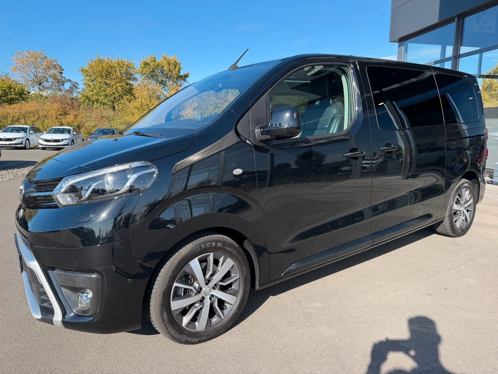 TOYOTA Proace Verso L1 Standhz Leder .-Sitzer Pano AHK – view 1