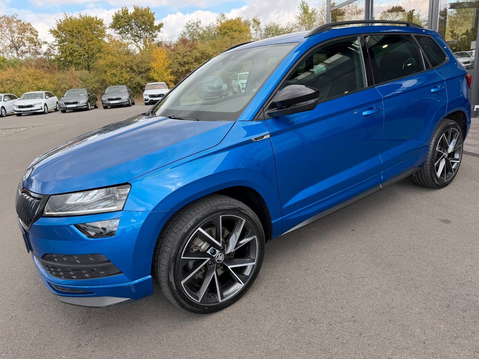 SKODA Karoq 2,0TDi Sportline 4x4 AHK Leder Canton ACC – Ansicht 1