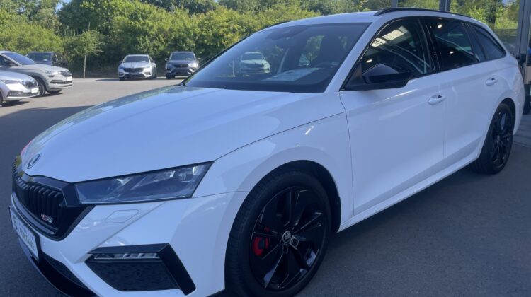 Octavia Combi 2,0TSi RS 6-Gang Matrix Navi Key