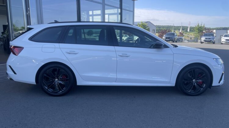 Octavia Combi 2,0TSi RS 6-Gang Matrix Navi Key