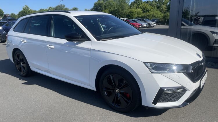 Octavia Combi 2,0TSi RS 6-Gang Matrix Navi Key