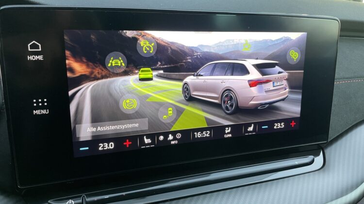 Octavia Combi 2,0TSi RS Pano AHK 360° Canton 19
