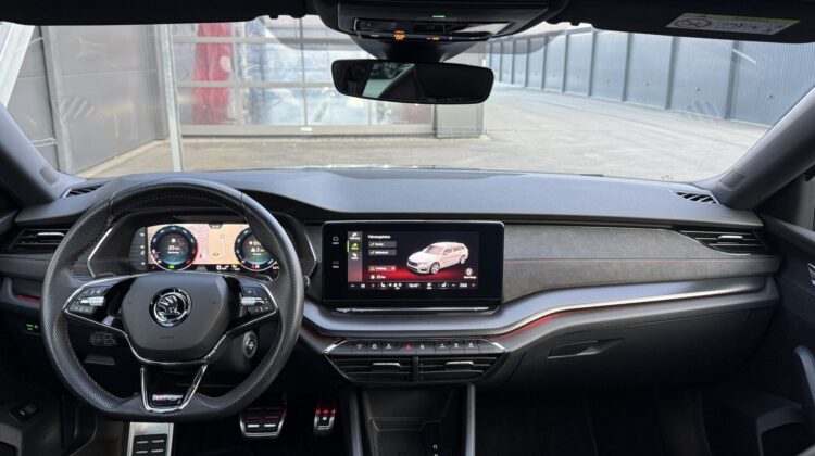 Octavia Combi 2.0TSI RS Pano 19