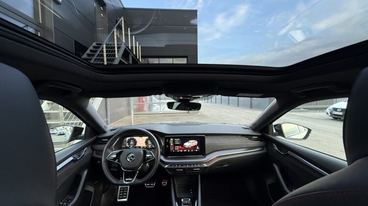 Octavia Combi 2.0TSI RS Pano 19