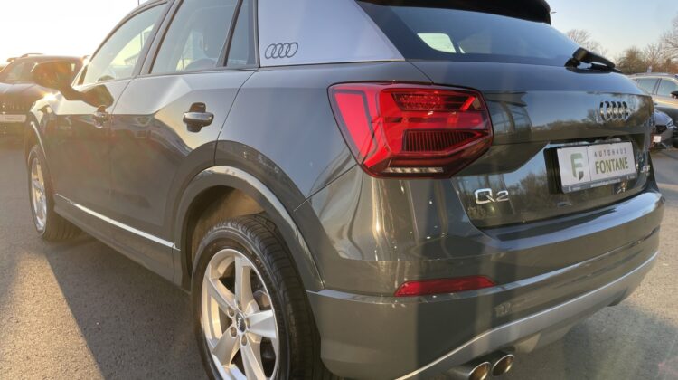 Q2 40 TFSI quattro sport LED Navi DSG Kamera SHZ