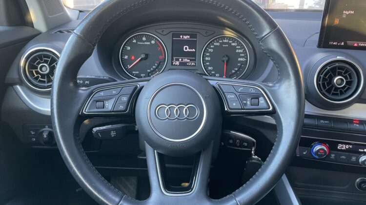 Q2 40 TFSI quattro sport LED Navi DSG Kamera SHZ