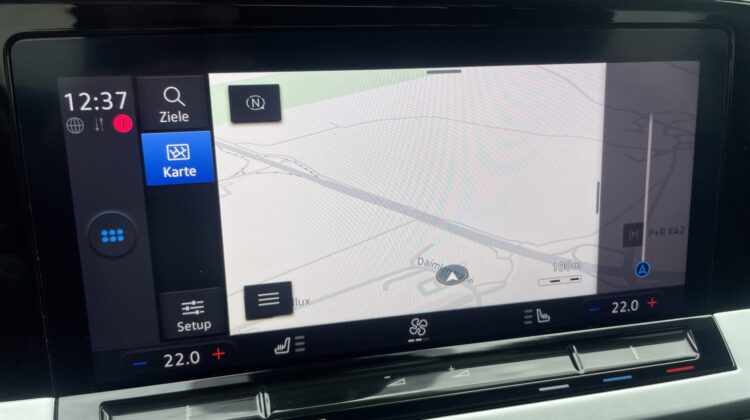 Tourneo Connect 1,5 6-G Pano Navi Sitzhz Virtual