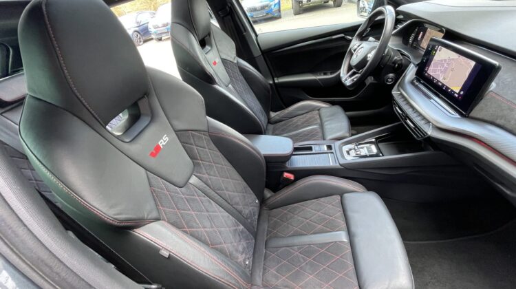 Octavia Combi 2,0TSi RS Pano AHK HUD Massage DCC