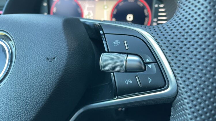 Scala 1,0TSi Monte Carlo Facelift Navi 17″Key