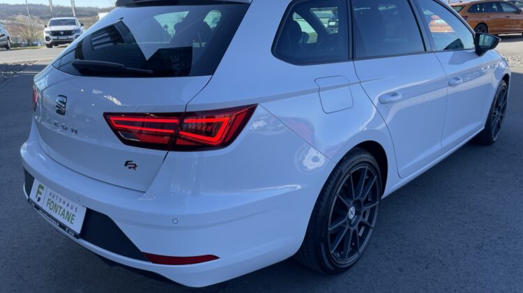 Leon 1,8TSi DSG Kombi FR Sitzhz Pano Teilleder