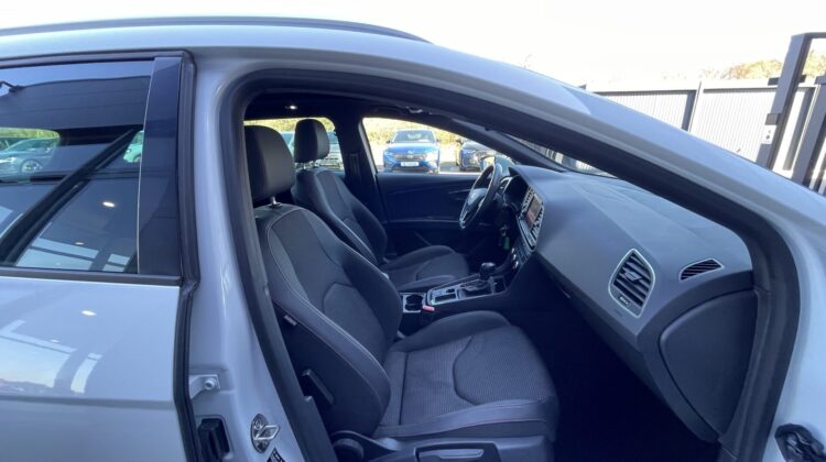 Leon 1,8TSi DSG Kombi FR Sitzhz Pano Teilleder