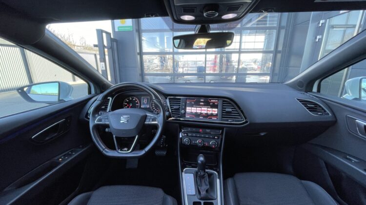 Leon 1,8TSi DSG Kombi FR Sitzhz Pano Teilleder