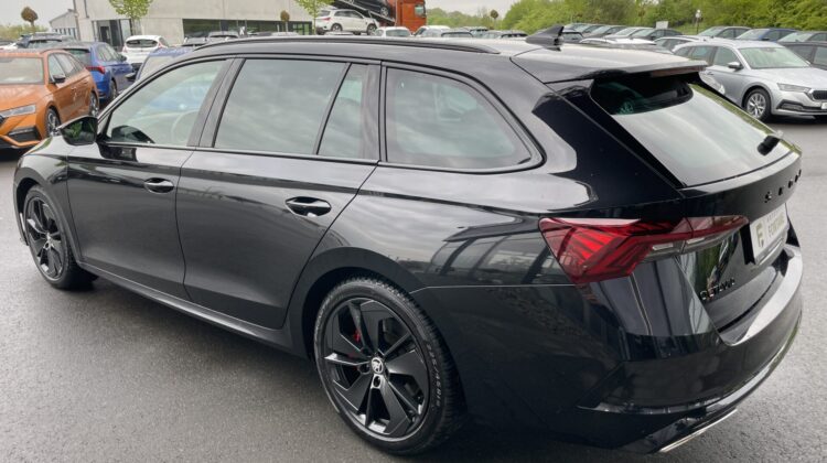 Octavia Combi 2,0TSi RS Pano HUD Matrix