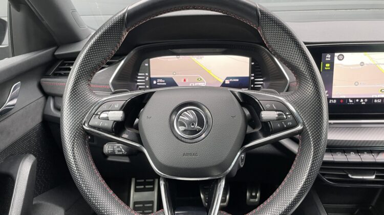 Octavia Combi 2,0TSi RS Pano HUD Matrix