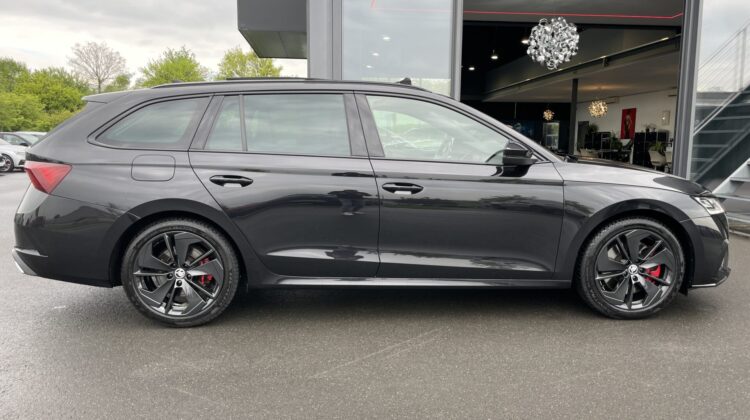 Octavia Combi 2,0TSi RS Pano HUD Matrix