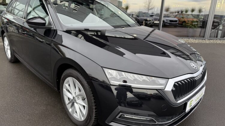 Octavia Combi 2,0TDi Style DSG Navi Matrix Key