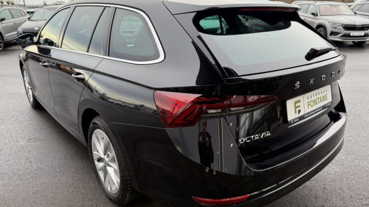 Octavia Combi 2,0TDi Style DSG Navi Matrix Key