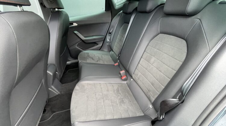 Arona 1,0TSi FR Schalter LeMans LED Kamera