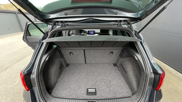 Arona 1,0TSi FR Schalter LeMans LED Kamera