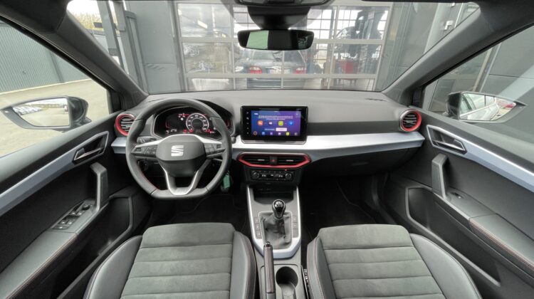 Arona 1,0TSi FR Schalter LeMans LED Kamera