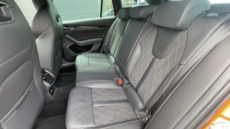 Octavia Combi 2,0TDi RS 4×4 Leder Standhz AHK
