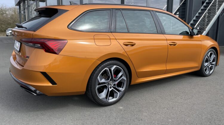 Octavia Combi 2,0TDi RS 4×4 Leder Standhz AHK