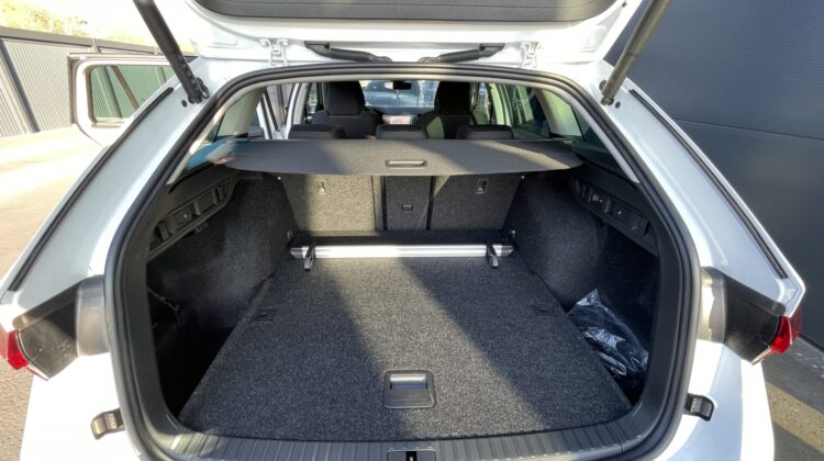 Octavia Combi 2,0TDi Style AHK Navi Matrix ACC