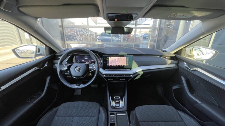 Octavia Combi 2,0TDi Style AHK Navi Matrix ACC