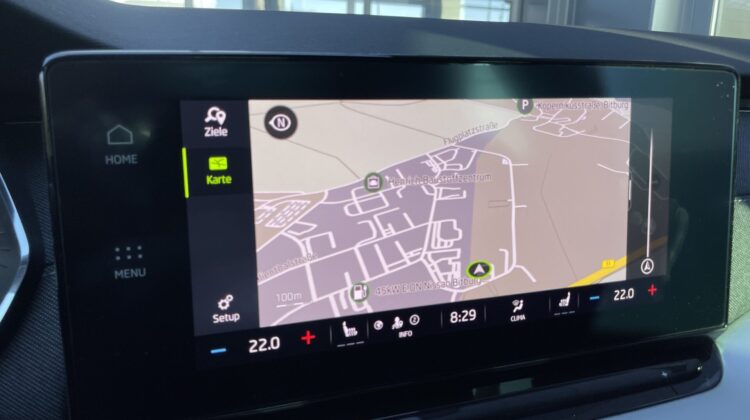 Octavia Combi 2,0TDi Style AHK Navi Matrix ACC