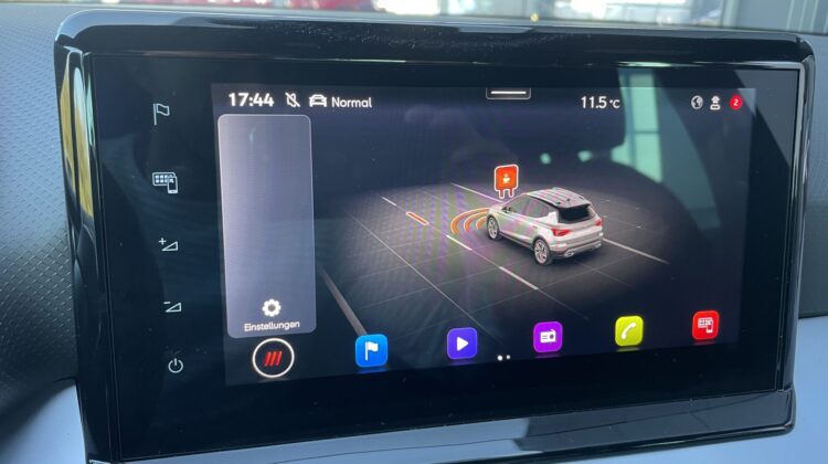 Arona FR Navi Kamera FullLink Virtual LED 17
