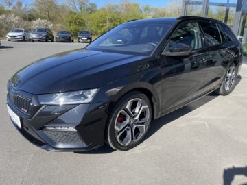 Octavia 2,0TDi Combi RS Pano 19″ Alcan. Massage