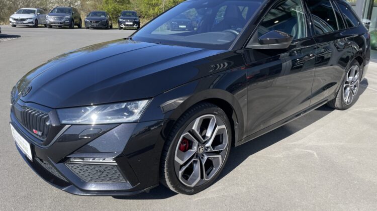 Octavia 2,0TDi Combi RS Pano 19″ Alcan. Massage