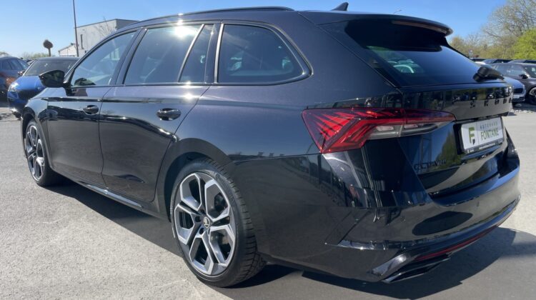 Octavia 2,0TDi Combi RS Pano 19″ Alcan. Massage