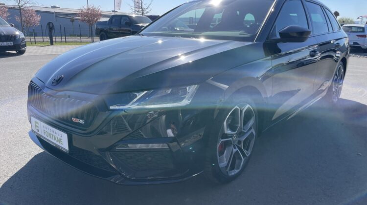 Octavia 2,0TDi Combi RS Pano 19″ Alcan. Massage