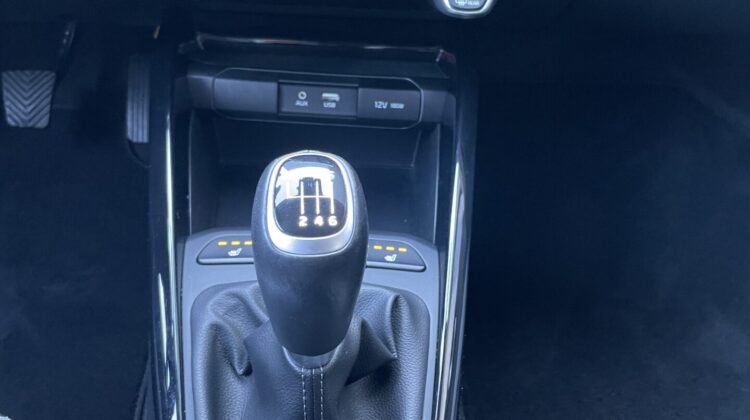 Stonic 6-Gang Spirit Sitzhz Lenkradhz Carplay