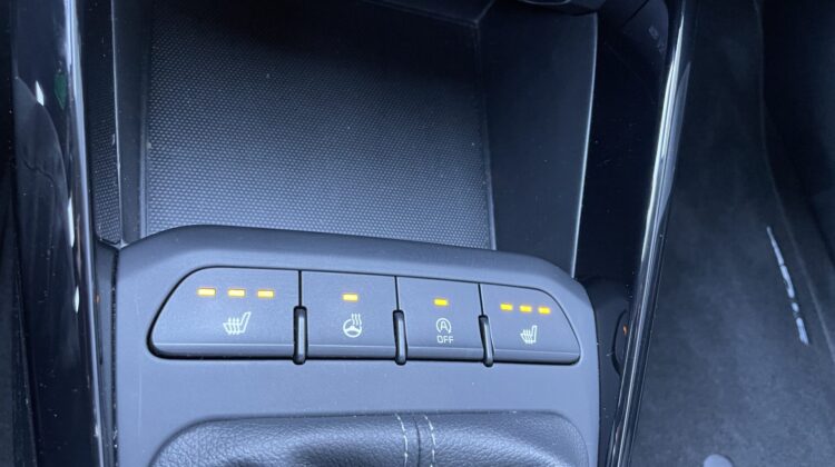 Stonic 6-Gang Spirit Sitzhz Lenkradhz Carplay