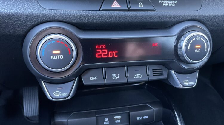 Stonic 6-Gang Spirit Sitzhz Lenkradhz Carplay