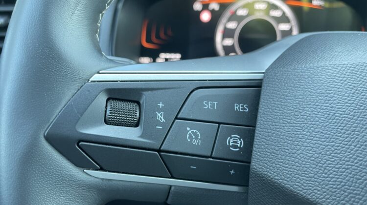 Arona 1,0TSi Xperience Sitzhz.Navi LED Kamera
