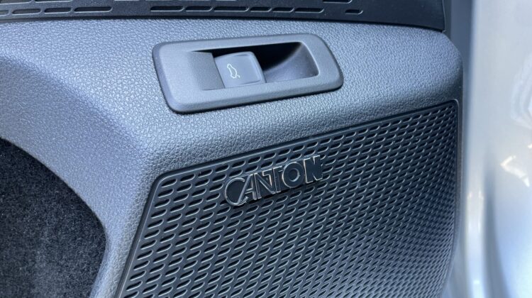 Octavia Combi 2,0TSi RS 19″HUD AHK Canton DCC
