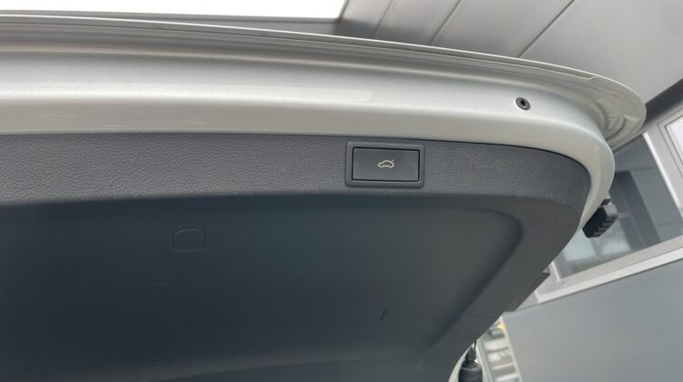 Octavia Combi RS 4×4 Pano HUD AHK 19″Keyless