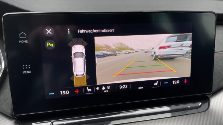 Octavia Combi RS 4×4 Pano HUD AHK 19″Keyless