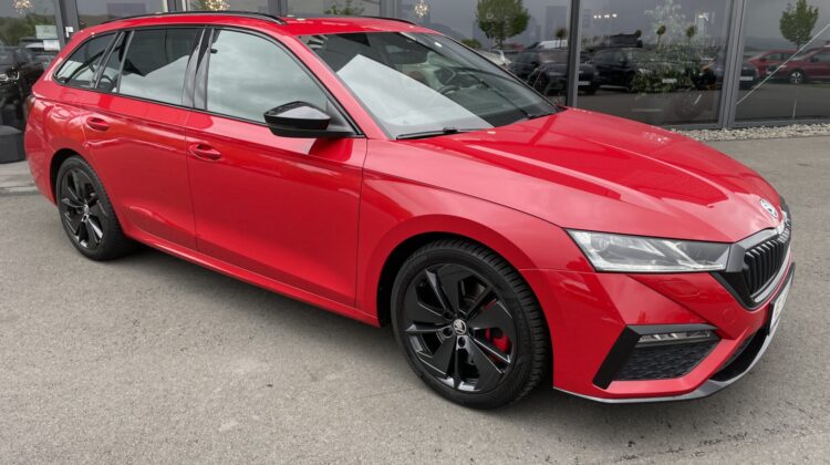 Octavia Combi RS HUD Matrix Keyless Pano