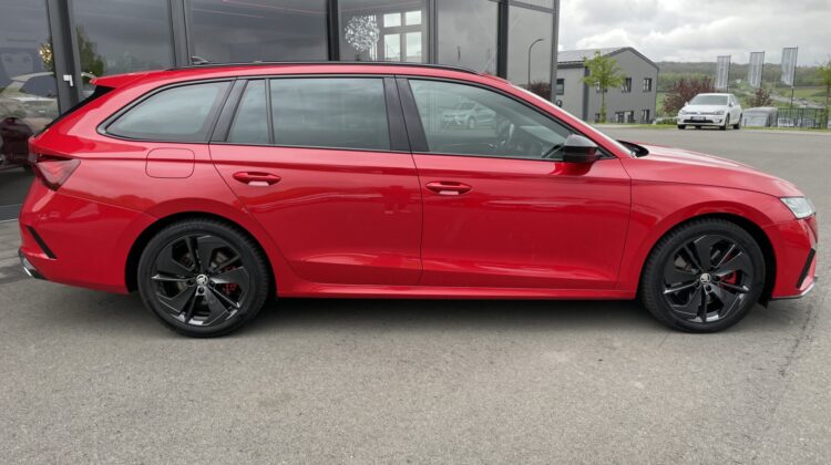 Octavia Combi RS HUD Matrix Keyless Pano