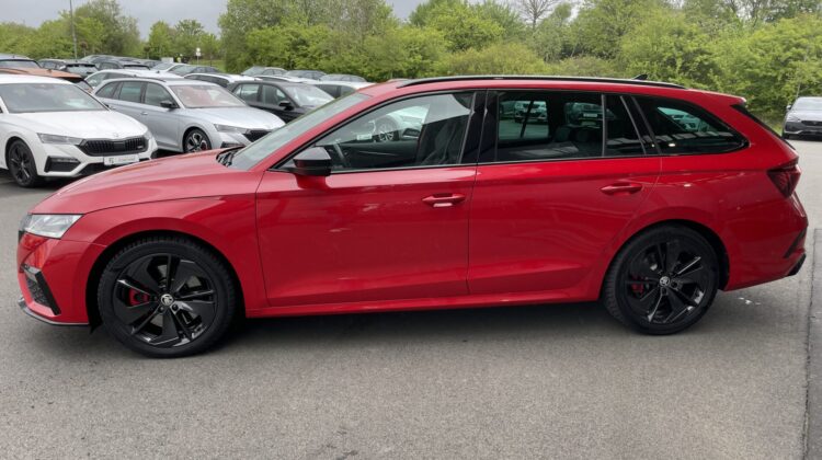 Octavia Combi RS HUD Matrix Keyless Pano