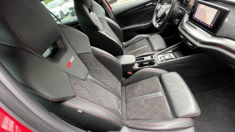Octavia Combi RS HUD Matrix Keyless Pano