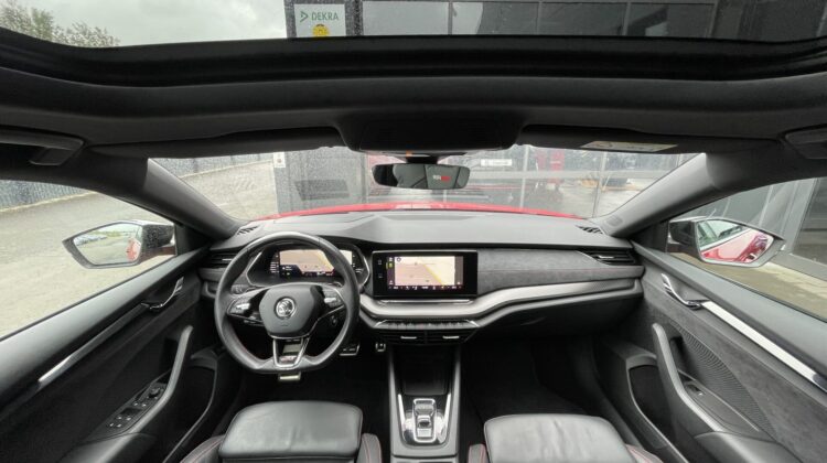 Octavia Combi RS HUD Matrix Keyless Pano