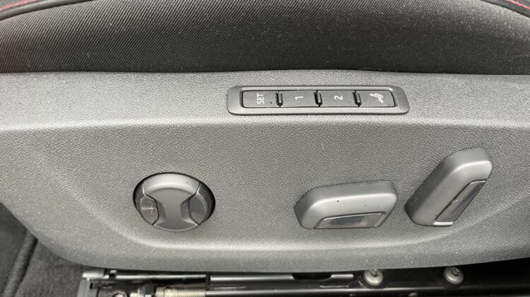 Octavia Combi RS HUD Matrix Keyless Pano