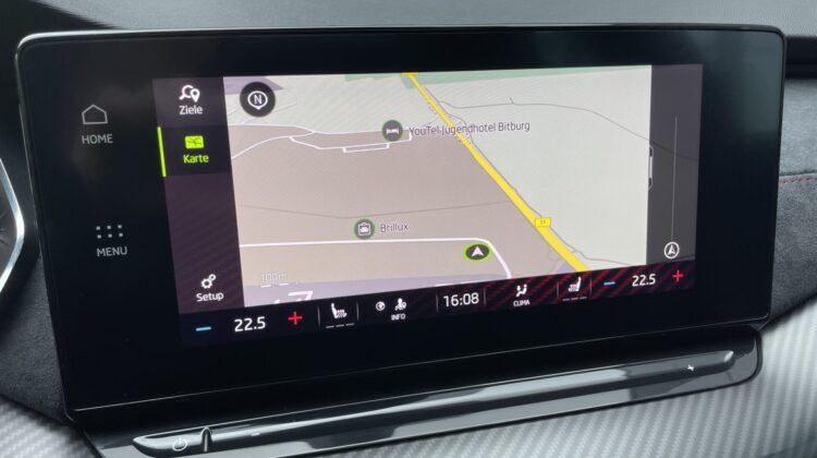 Octavia Combi RS HUD Matrix Keyless Pano