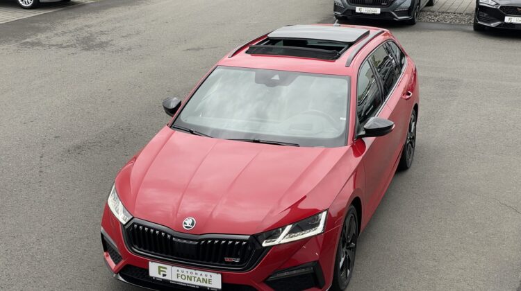 Octavia Combi RS HUD Matrix Keyless Pano